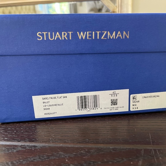 Stuart Weitzman Barelynude Flat Sandal in colour 'Ballet' gold size 9.5 - Picture 3 of 4